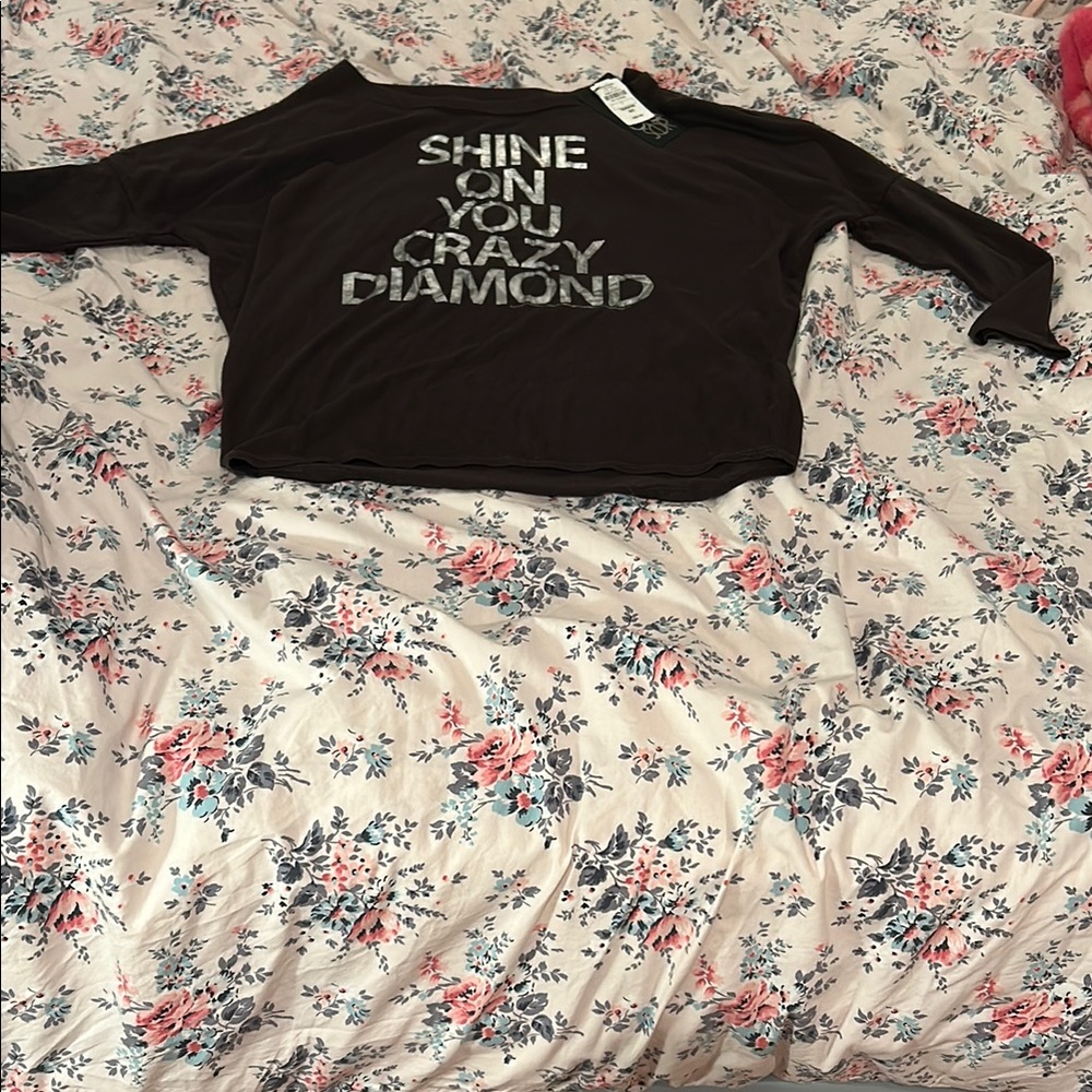 Chaser NWT Black Graphic Long Sleeve Top, Super Soft Material. Size S